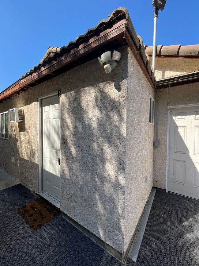 property at 3603 N Minden Ct