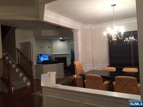 43 Thistle Dr in Paramus, NJ - Building Photo - Building Photo