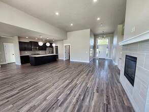 4918 Big Horn Dr in Pasco, WA - Building Photo - Building Photo