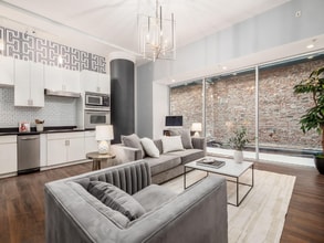 106 N High St in Columbus, OH - Foto de edificio - Building Photo