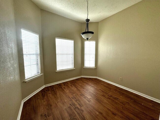 117 Quail Cove in Lockhart, TX - Building Photo - Building Photo