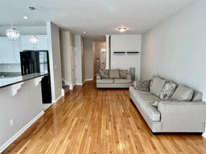 3 Country Club Dr in Middletown, NY - Building Photo - Building Photo