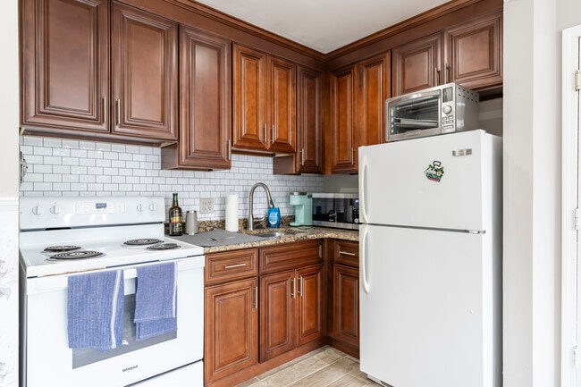 832 Packard St in Ann Arbor, MI - Foto de edificio - Interior Photo