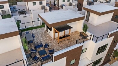 623 Petit Wy in Largo, FL - Building Photo - Building Photo