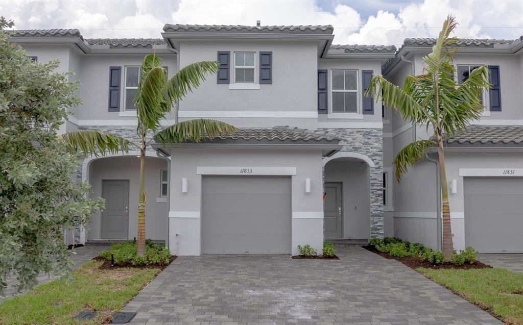 11833 NW 47th Manor in Coral Springs, FL - Foto de edificio