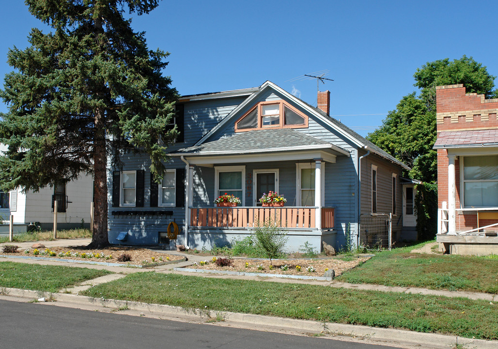 3067 S Acoma St in Englewood, CO - Foto de edificio