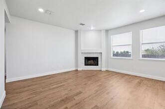 2720 Winterberry Ln in Little Elm, TX - Building Photo - Building Photo