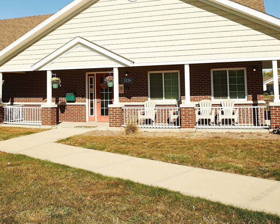 Clary Crossing Senior Villas in Greenwood, IN - Building Photo