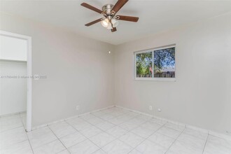 5841 Lincoln St in Hollywood, FL - Building Photo - Building Photo