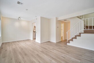 5046 Bridgepointe Pl in Union City, CA - Building Photo - Building Photo