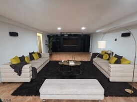 86 Keer Ave in Newark, NJ - Building Photo