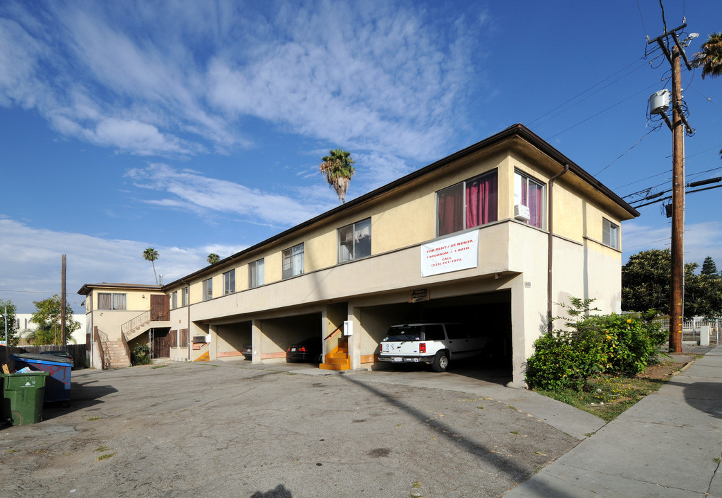 Pueblo Apartments in Los Angeles, CA - Building Photo