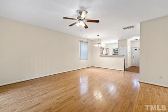 5806 Osprey Cove Dr in Raleigh, NC - Building Photo - Building Photo