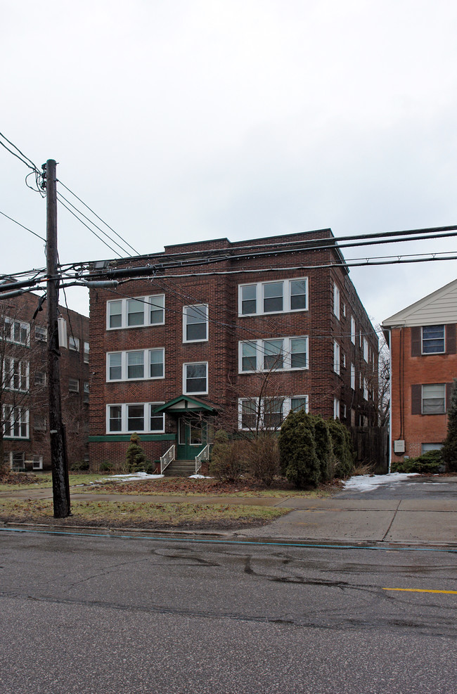 190 N Portage Path in Akron, OH - Building Photo - Building Photo