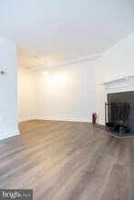 3815 Davis Pl NW in Washington, DC - Building Photo - Building Photo