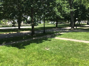 1619 Glenn Park Dr in Champaign, IL - Building Photo - Building Photo