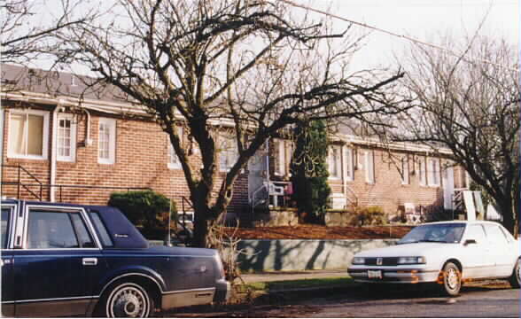 Irvington Court in Portland, OR - Building Photo - Building Photo