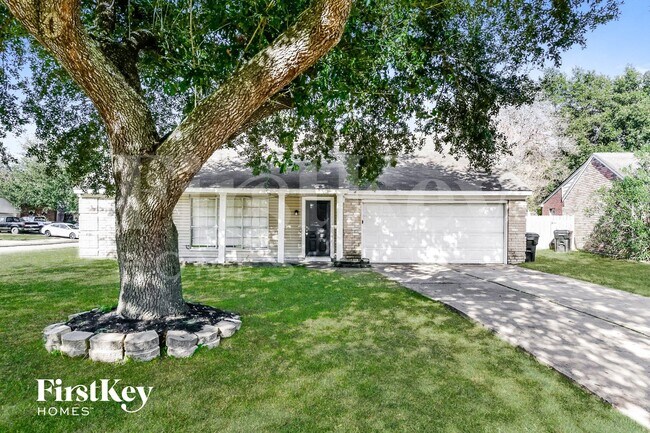 17914 Holly Forest Dr in Houston, TX - Building Photo - Building Photo