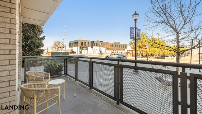 101 S Center St, Unit 544 in Arlington, TX - Building Photo - Building Photo