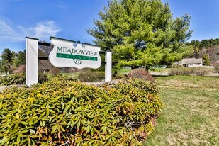 57 Cadogan Way in Nashua, NH - Building Photo