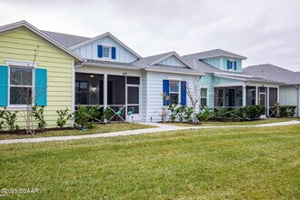 573 High Tide Ln in Daytona Beach, FL - Building Photo - Building Photo