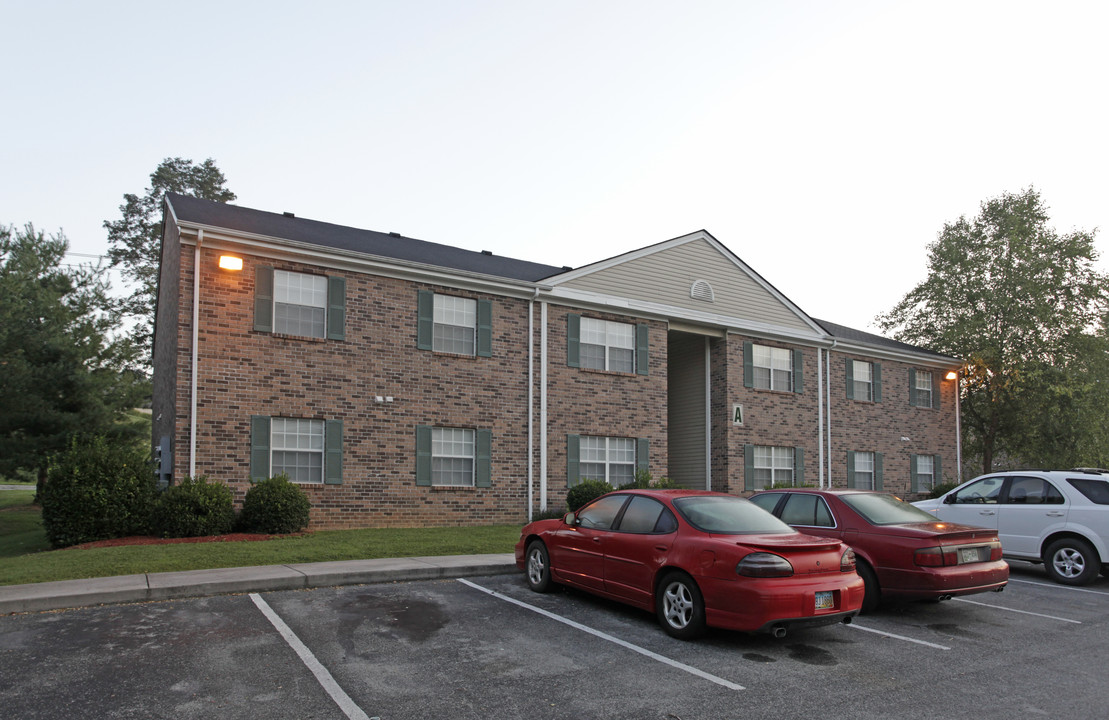 Creekview Luxury Apartments in Maynardville, TN - Building Photo