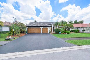 5431 NW 109th Ln in Coral Springs, FL - Building Photo