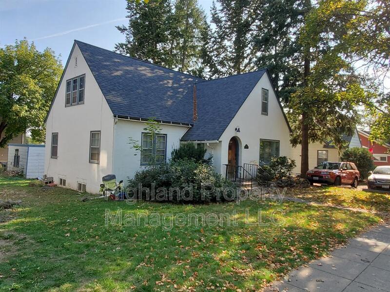 520 NE Maple St in Pullman, WA - Building Photo
