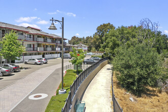 Avenue Heights Apartments Building 1 in Buellton, CA - Foto de edificio - Building Photo