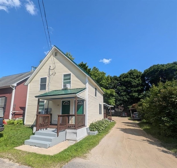 property at 8 Cross St