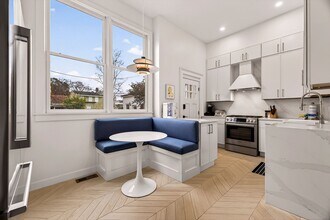 313 W Bolton St in Savannah, GA - Building Photo - Building Photo