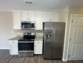 733 Carly Court in Concord, NC - Foto de edificio - Building Photo