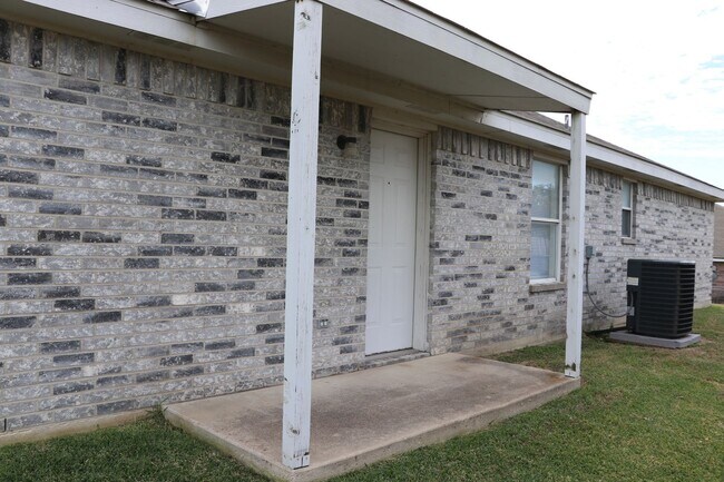 2802 Edgefield St in Killeen, TX - Building Photo - Building Photo