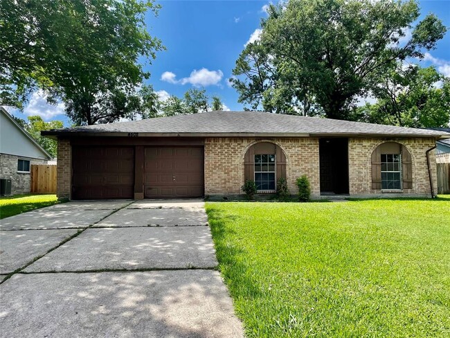 property at 4502 Mossygate Dr