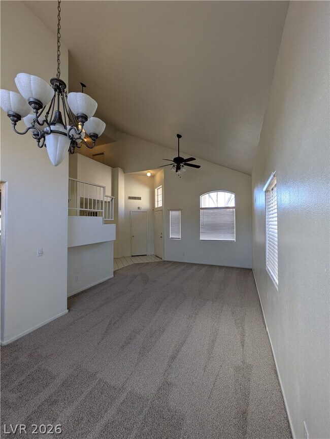2462 Cavern Cove Way in Las Vegas, NV - Building Photo - Building Photo