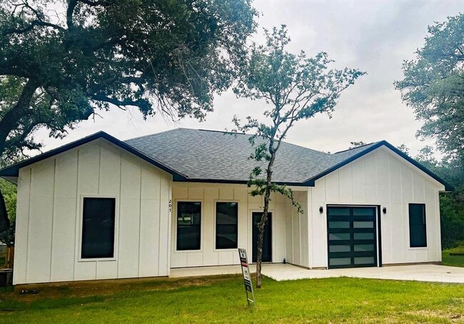 property at 207 Laurel Ln