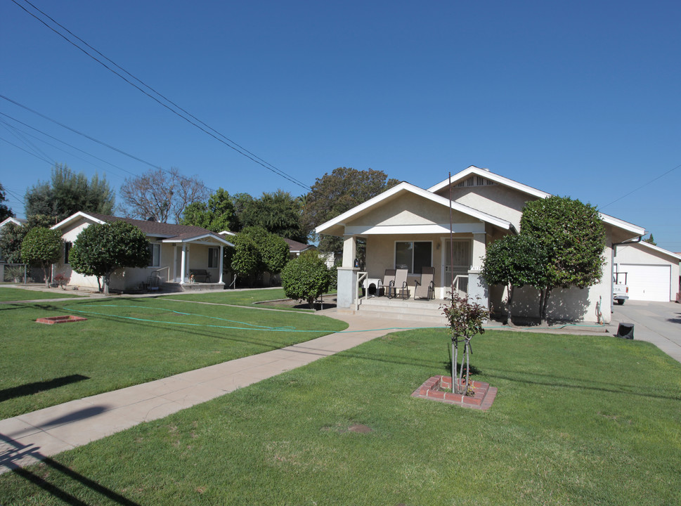 6129 Gifford Ave in Huntington Park, CA - Building Photo