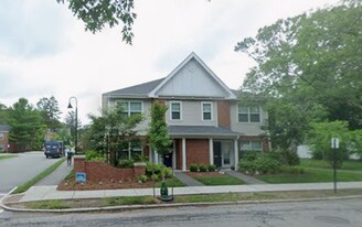 9 Independence Dr, Unit 1 in Chestnut Hill, MA - Building Photo