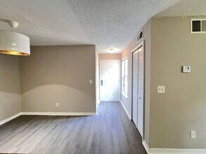 6178 Westgate Dr in Orlando, FL - Building Photo - Building Photo