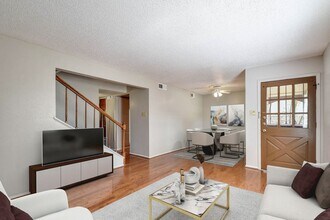 5423 Callaghan in San Antonio, TX - Building Photo - Building Photo