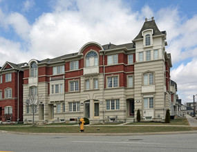 2520-2528 Bur Oak Ave in Markham, ON - Building Photo - Primary Photo