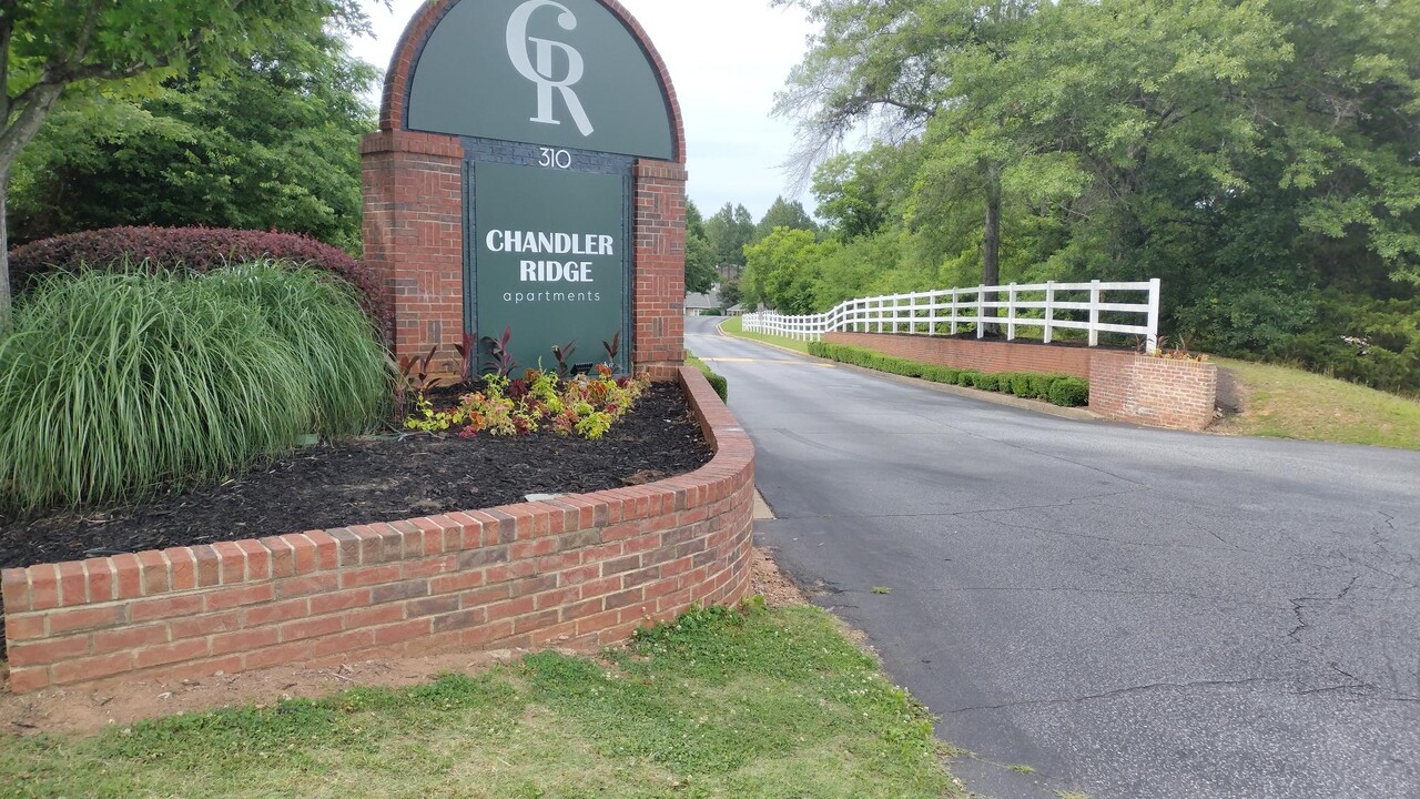 Chandler Ridge in Greer, SC - Foto de edificio