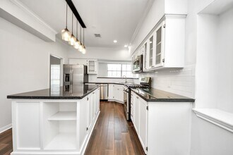 5310 Oak Cove Dr in Houston, TX - Building Photo - Building Photo