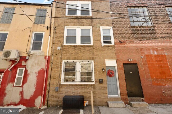property at 703 S Randolph St