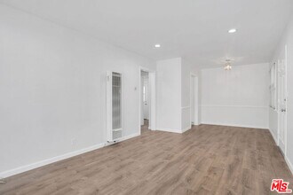 2207 Ocean Park Blvd in Santa Monica, CA - Building Photo - Building Photo