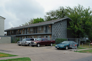 5021 San Jacinto St Apartments