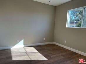 334 Stepney St in Inglewood, CA - Building Photo - Building Photo