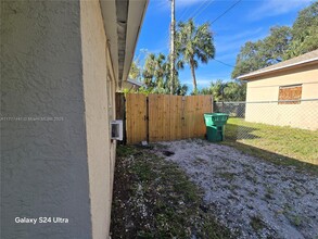 2413 NW 9th St in Fort Lauderdale, FL - Building Photo - Building Photo