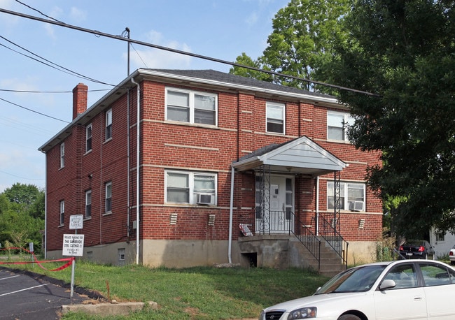 413 Shepherd Ave in Lockland, OH - Foto de edificio - Building Photo