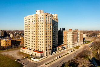 Whittier Manor Senior Apartments in Detroit, MI - Building Photo - Primary Photo